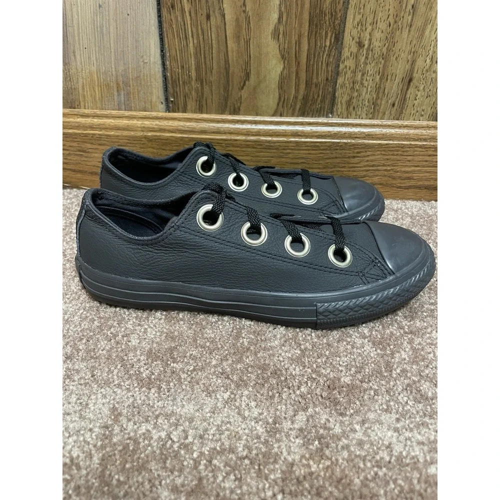 Converse Chuck Taylor All Star Big Eyelets Juniors Leather Ox Black 2.5 Sneakers